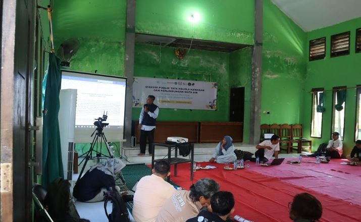 Diskusi Publik Tata Kelola Kawasan dan Perlindungan Mata Air di Lanskap Santong dan Murus Malang